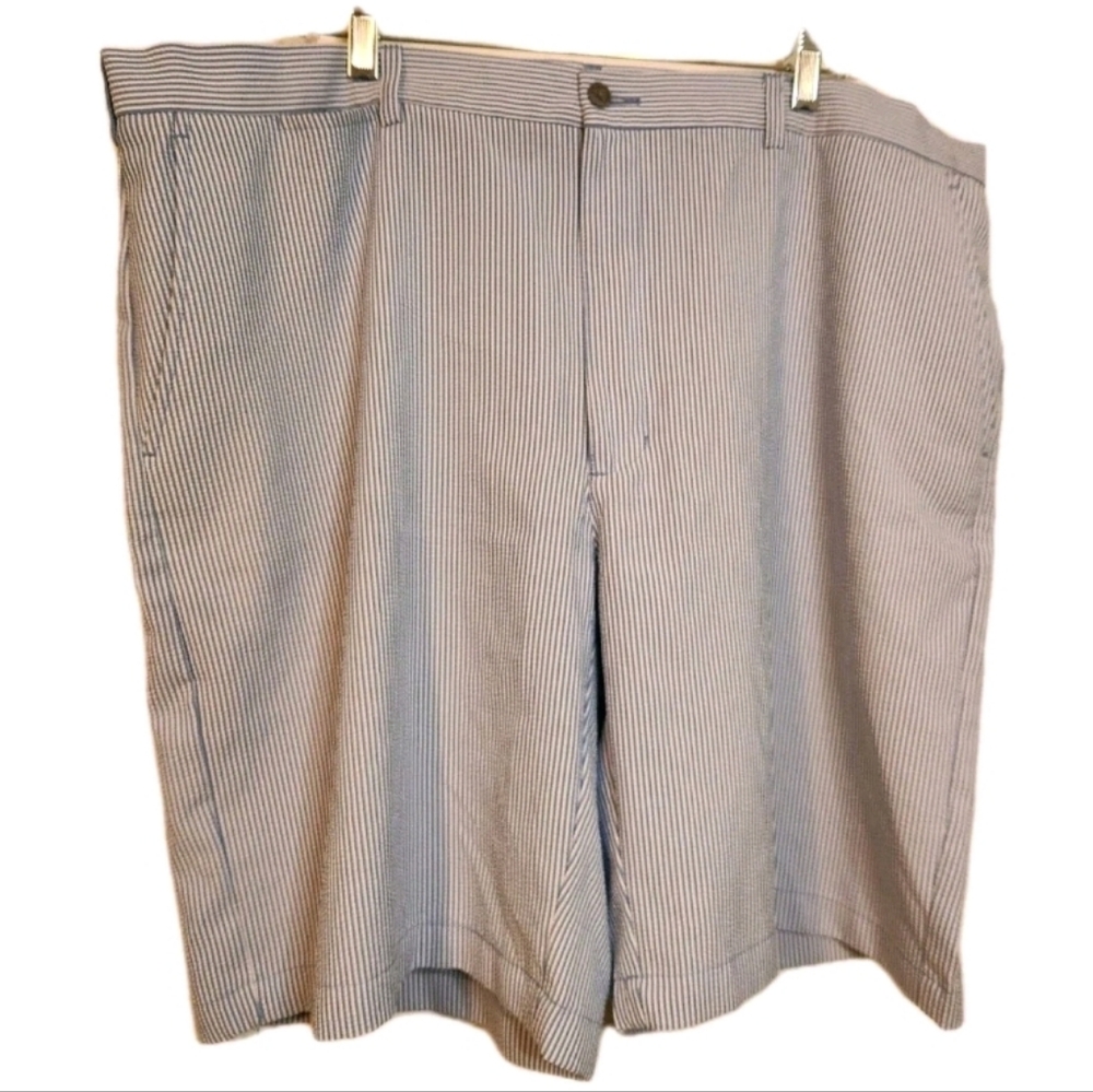 Ben Hogan Seersucker Shorts Men's Size 42 Blue/White Striped Flat Front Casual
